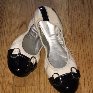 Comfortable flats. Very versatile